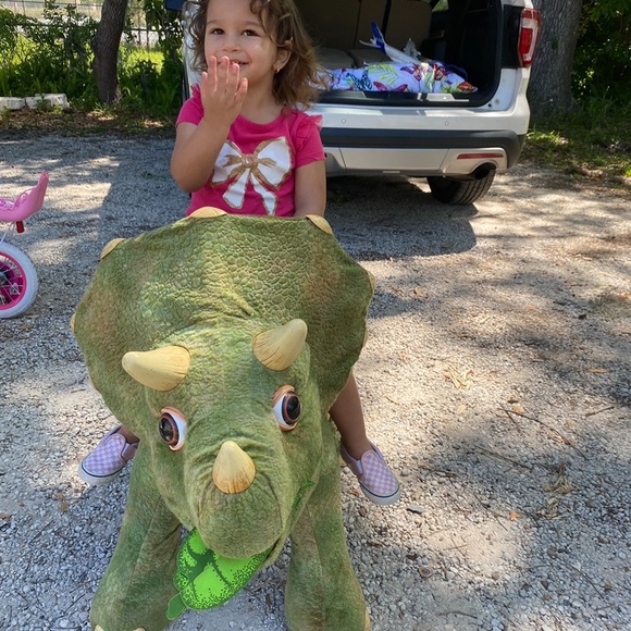 Playskool Kota My Triceratops Dinosaur Animatronic Life-Sized 3ft. - Picture 9 of 9